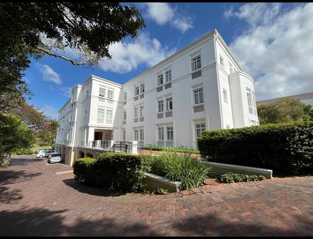 74M² OFFICE TO LET IN CONSTANTIA